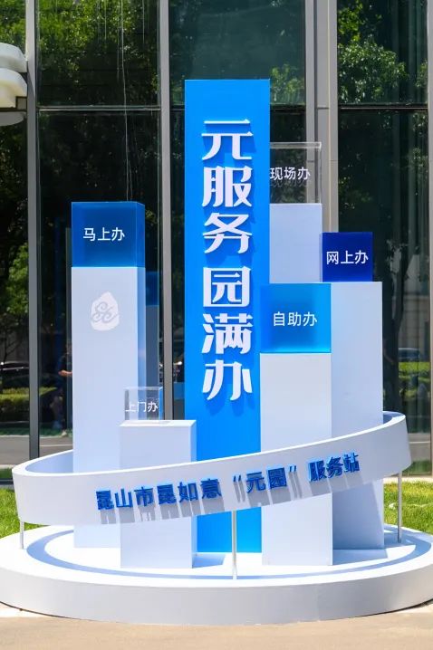 化工公司網(wǎng)站模板,化工公司網(wǎng)頁模板,響應(yīng)式模板,網(wǎng)站制作,網(wǎng)站建站 圖片